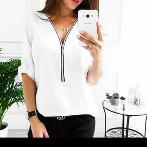 Gorgeous Top 3/4 arm front zipper opening white Medium